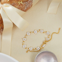 Sparkle Clover Bracelet